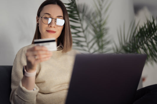 ¿Son seguras las compras online de gafas graduadas en España?